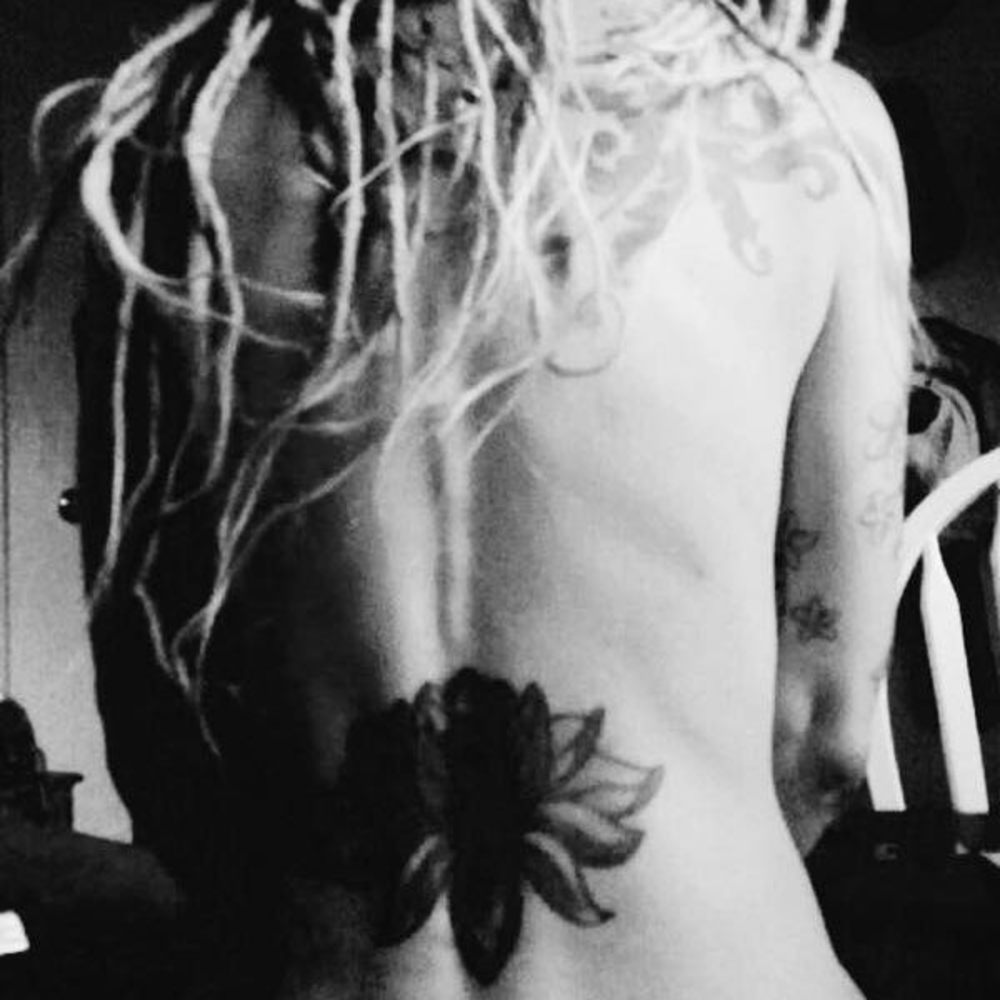 Meet your Posher, Nonie